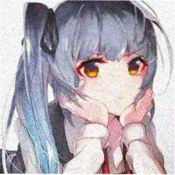 留言用户头像，持相机的短片创作者